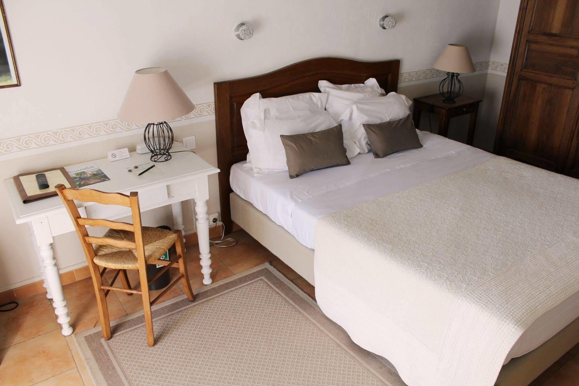 Hotel La Bastide D'Eygalieres Eksteriør bilde